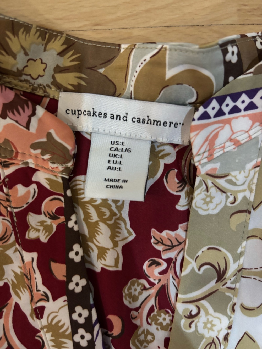 cupcakes & cashmere Multicolor Patchwork V-Neck Blouse - Picture 2 of 4